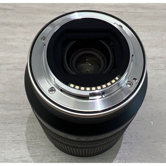 TAMRON 17-28mm F/2.8 camera lens (for SONY) - Picture 9 of 9